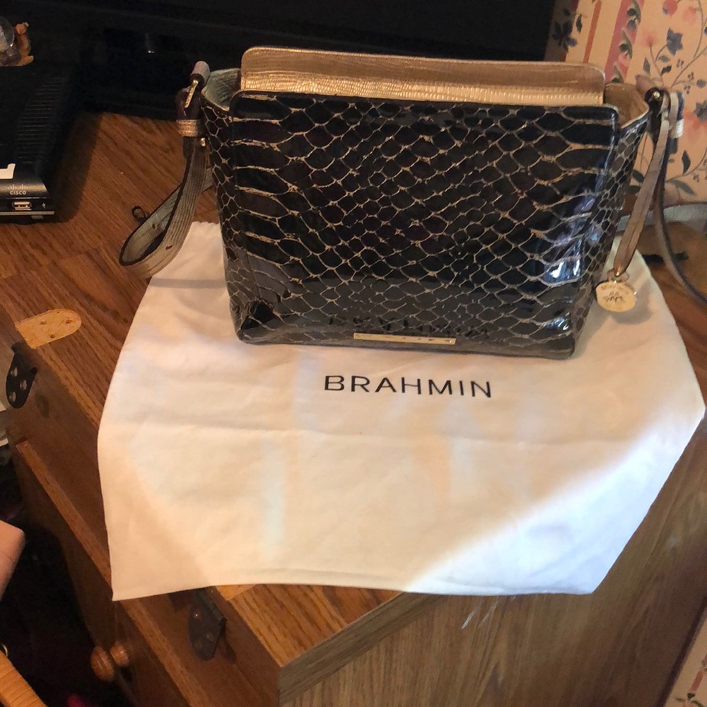 Brahmin adjustable shoulder strap bag.